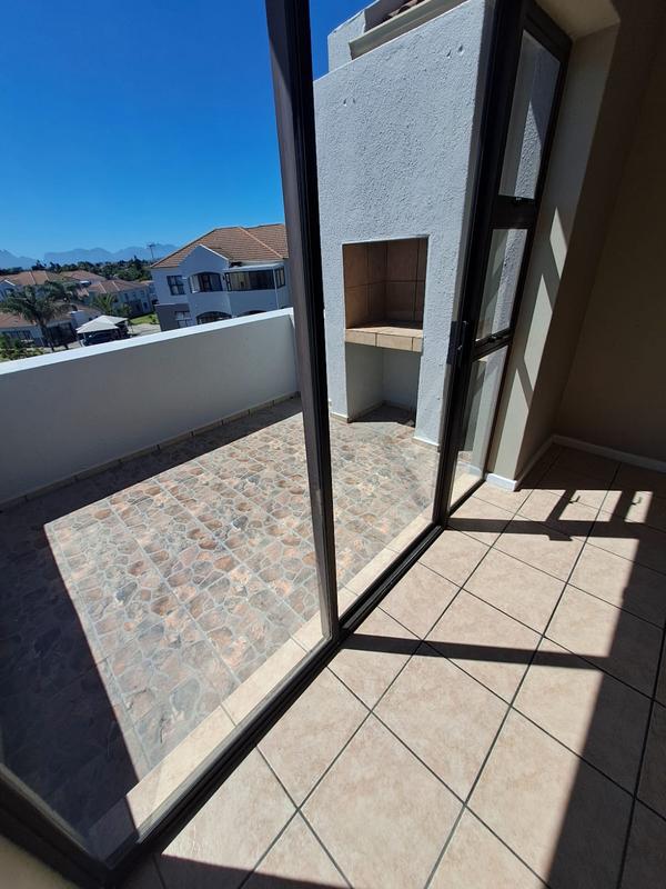 2 Bedroom Property for Sale in Vredekloof Western Cape